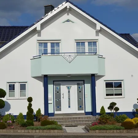 Ferienwohnung Am Park - Vulkanferien Plaidt Exterior photo